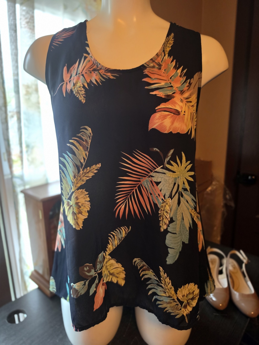 W5 Black Tropical Floral Tank Top
